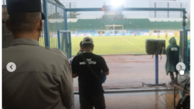 Hujan lebat saat Semen Padang bermain tandang di stadion Gelora Bangkalan, berhasil menang 1-0 saat hujan lebat, Sewlasa 10 Desember 2024. instagram@polresbangkalan