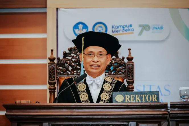 
					Rektor UNAIR : Guru Besar Merupakan Tanggung Jawab Seumur Hidup