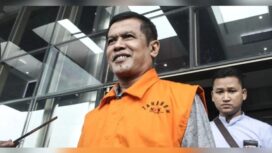 Mantam bupati Nganjuk Taufiqurahman saat menjalani periksaan di kantor KPK, setelah ditangkap akibat melakukam korupsi suap jual beli jabatan. Foto: istimewa