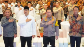 Kapolri, jajaran Densus 88, dan BNPT hadir pada acara deklarasi kelpompok Jamaah Islamaiyah kembali ke pangkuan Ibu Pertiwi, di Solo, Sabtu 21 Desember 2023. Foto: antaranew.com