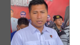 Kasatreskirm Polres Jombang, AKP Margono Suhendra, Jumat 13 Desember 2024,  menggelar konferensi pers atas penangkapan dua tersangka pelaku pembunuah balita di desa Palrejo, kecamatan Sumobito, Jombang. instagram@wargajombang