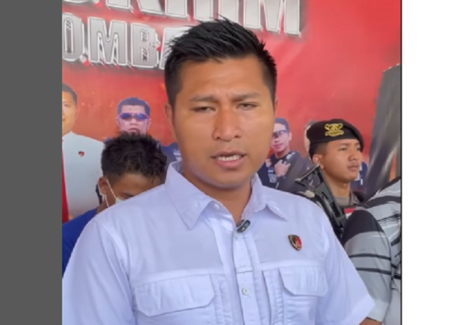 
					Kasatreskirm Polres Jombang, AKP Margono Suhendra, Jumat 13 Desember 2024,  menggelar konferensi pers atas penangkapan dua tersangka pelaku pembunuah balita di desa Palrejo, kecamatan Sumobito, Jombang. instagram@wargajombang