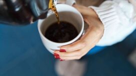 Kopi sebabkan gigi berwarna kuning.(ist)