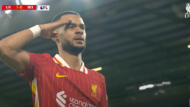 Selebrasi setelah Cody Gakpo membuka gool perdana bagi liverpool.