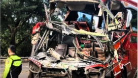 Bus pengangkut rombongan peziarah asal Tangerang mengalami kecelakaan di Tol Cipularang km 80 Babakancikao, Purwakarta, Jawa Barat. Kecelakaan ini menyebabkan 2 orang tewas. Instagram@ctd.insider
