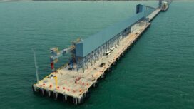 Foto:Istimewa
Proyek pengembangan dermaga SBI Pabrik Tuban, Jawa Timur, dilengkapi dengan fasilitas transport berupa tube conveyor sepanjang 4,1 km, tripper conveyor dan ship loader dengan kapasitas 1.000 tph untuk mengirim semen curah dari pabrik menuju kapal yang bersandar di dermaga.