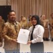 Bupati Gresik saat ini adalah Fandi Akhmad Yani, yang akrab disapa Gus Yani menerima berkas THL yang akan diangkat menjadi PPPK atau tenaga.kerja paruh waktu. Instagram@radargresil