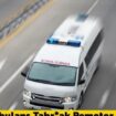 Ambulans vs pemotor di Jl. Hasyim As'hari Jombang, Jumat 27 Desember 2024. Pemotor terseret hingga 15 m, alami luka berat namun tertolong jiwanya. Tangkap  layar video instagram@infojombang