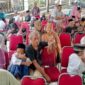 Warga yang antar putranya khitan