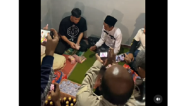 Tiktoker Rian Arifin mendatangi rumah Sunhaji, 38, di Dusun Gesari, Desa Banyusari, Kecamatan Grabag, Kabupaten Magelang, untuk menyerahkan bantuan tunai Rp 300 juta, Kamis 5 Desember 2024. instagram@medsos_rame