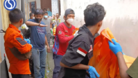 Ayah, ibu dan anak berusia 3 tahhun ditemukan meninggal dunia diduga akibat bunuh diri, terjadi di Tangerang, Banten, Minggu 15 Desember 2024. instagram@sumbarkita.id