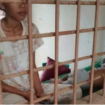 Bewginilah kondisi ibu dan bayinya saat diksekap di dalam kamar seluas 1 X 1,5 meter bekas kandang anjing yang dilakukan oleh seorang manajer perusahaan sawit di Bangka, provinsi Bangka Belitung. Foto: dok/tempo