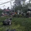 Pria bernama R Panuju Kusriantono dari Dampit, selamat dari kecelakaan itu berhasil keluar kendaraan sebelum KA menabrak mobilnya. tangkap layar video@pasuruan.kekinian