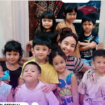 Monica Soraya sedang berfoto bersama sebagian anak-anaknya pada acara iulang tahun ke 4 salah satu anak adopsinya bernama Mona, 24 November 2024 lalu. instagram@monica_soraya_haryanto
