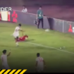 Posisi Marcelino terjatuh, bola di kaki Hein Phyo Win langsung ditendangkan ke kepala pemian Timnas Indonesia. tangkap layar video instagram@ctd.insider
