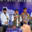 Menko PMK, Pratikno mengimbau masyarakat untuk tidak berlebihan dalam merayakan pesta Tahun Baru. (Foto: KREDONEWS.COM/ Anwar Hudijono)