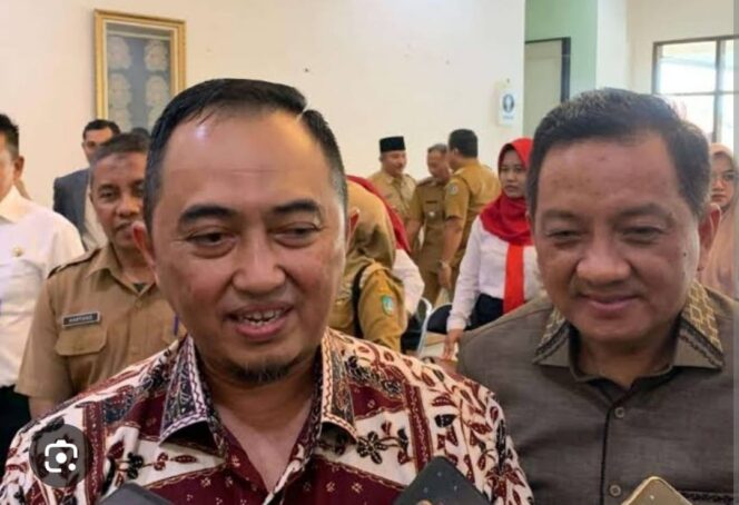 
					Pj Bupati Jombang, Teguh Narutomo mengusulkan tiga lokasi yang dianggapmcocok untuk Satuan Pekaksan MBG di wilayah Jombang. Dok: Kredonews.com