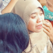 Tyas Agustin mantan pacar Teguh Hendardi mendatangi lokasi Rolak 9,  Brantas di Desa Lengkong, Kecamatan Mojoanyar, Kabupaten Mojokerto.25 Desember 2024. Perempuan ini akhirnya pingsan, dan dibawa pulang oleh keluarganya. tangkap layar video instagram@mojokertobangga