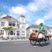 Kendaraan yang pernah merajai jalanan/Shutterstock/aditya_frzhm