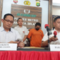 AKP Bintoro, saat menjabat sebagai Kasat Reskrim Polres Jakarta Selatan, menggelar konferensi pers ungkap kasus pembunuhan yang melibatkan tersangka dua anak pemilik Promedia, Arif Nugroho dan Muhammad Bayu Hartanto, Oktober 2024. Foto: Dok/istimewa