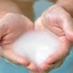 Cuci tangan dengan garam singkirkan energi negatif/Freepik