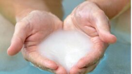 Cuci tangan dengan garam singkirkan energi negatif/Freepik