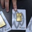 Harga emas diramal turun 2025