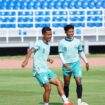 Foto: Gresik United.
Pemain Gresik United menjalani official training di Stadion Gelora Delta Sidoarjo, Sabtu (4/1).