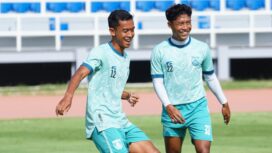 Foto: Gresik United.
Pemain Gresik United menjalani official training di Stadion Gelora Delta Sidoarjo, Sabtu (4/1).