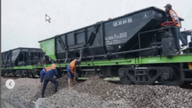 KAI telah melakukan pengurukan menggunakan 3.800 m3 material untuk mewnangani tanah yang menggerus bantalan kereta api di Grobogan, Jawa Tengah. Tetapi setelah diperbaikik, ternyata tanahnya tergerus lagi, akibat hujan serta luapan sungan Tuntang, Jumat malam 24 Januari 2025. Akibatanya jalur KA utara ditutup kembali. Instagram@kai121_