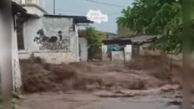 Banjir Bandang menimpa  wilayah kecamatan Rengel, Tuban, Minggu sore, 4 Januari 2025. Akibat hujan deras. Tangkap layar video instgaram@info_tuban