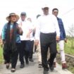 Menteri Pertanian (Mentan) Andi Amran Sulaiman saat mendapingi Titiek Soeharto dalam kunjungan kerja ke Bantul, Jogjakarta, Rabu (15/1/2025) (Foto: Istimewa)