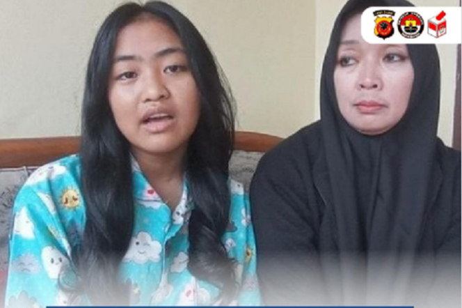 
					(Kiri) Sevina Azahra, 15, korban yang terseret arus pantai Pangandaran berhasil diselamatkan oleh Aipda Anumerta Anditia Munartomo, 25, yang menyebabkan polisi ini kemudian meninggal dunia. Instagram@humaspoldajabar 