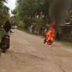 Polisi Kangean, Selasa 14 Januari 2025,  menangkap pemuda berninisal AQ, 19, kabupaten Sumenep, Madura, terangka pelaku pembakaran motor guru SMA. instagram@kangeanesia