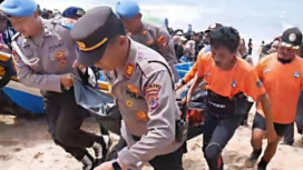 Petugas SAR dan aparat setempat telah berhasil menemukan jasad Rifki Yudha, 13, siswa SMN7 Mojokerto yang tenggelam bersama 13 temannya, saat outing class di pantai Drini, Gunungkidul Yogyakarta. Foto: freedompublic.com