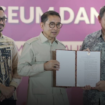 Menteri Kebudayaan Fadlizon melantik Hasjim Djojohadikusumo menjadi Ketua Dewan Penyantun Museum dan Cagar Budaya. Instagram@unxplnd