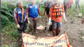 Tim Inafisi Reskrim Polres Mojokerto berhasil mengidentifasikai jasad pria yang mengapung di Rolak 9, Mojokerto. Ternyata bernama Abdul Gofur, warga Dusun Sidowaras, Desa Sumbermulyo, Kecamatan Jogoroto, Kabupaten Jombang. Foto: HO/ Istimewa