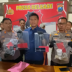 Polres Jombang menggelar konferensi pers terkait insiden pembunuhan yang terjadi di Babrbershop Masterpiece di Jl. Dr Wahidin, Jombang, kamis malam 9 Januari 2025. Tangkap layar video instagram@wargajombang