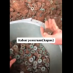 Seorang petani bernama Kariyo (47), warga Dusun Slorok, Desa Andonosari, Kecamatan Tutur.secara tidak sengaja menemukan ribuan koin dan guci bertuliskan aksara Tiongkok, diduga merupakan peninggalan dari masa Dinasti Qing, Sabtu pagi, 25 Januari 2025. tangkap layar video instagram@kabarpasuruan.