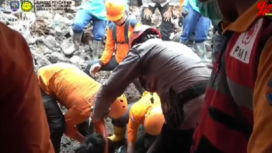 Tim SAR Gabungan Bali telah berhasil menyelesaikan evakuasi korban tembok ambruk di Jalan Ken Dedes, Ubung Kaja, Denpasar pada Senin, 20 Januari 2025,Instagram@basarnas_bali