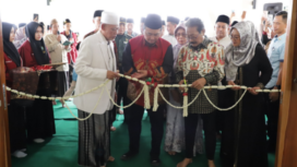Pj Bupati Jombang, Teguh Nartomo meresmikan masjid Baitul Maqdis di kompleksn pondok pesantera Bhakti Bapak Emak, di Bareng, Sabtu 25 Januari 2025. Foto: jombangkab.go.id