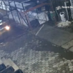 Sebuah mobil pick up milik toko bangunan di tepi jalan MERR, berhasil dicuri pada sektar pukul 0354, Sabtu dinihari 4 Januari 2024, GPS menunjukkan pukul 10.00 berada di kawasan Bangkalan. Tangkap layar video instagram@suarasurabayamedia