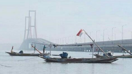 Muncul pengajuan petisi agar dilakukan pemeriksaan STNK di jembatan Suramadu, untuk mencegah kriminalitas. Instagram@explore_suramadu