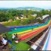 Lebih dari 20 macam wahana di dusun wisata Semilir, Semarang, jawa Tenga. Ini disebut prosotan pelangi, pajang 120 meter ketinggian 40 meter. instagram@dusunsemilir