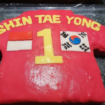 Pelatih asal Korsel Sin Tae-yong selama ini dielu-elukan suporter Indonesia, karena dinilai berhasil membangun pemain Timnas secara baik, namun miskin prestasi. Instagram@coach.sintaeyong