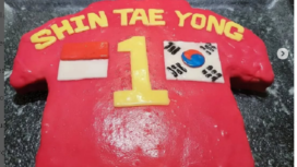 Pelatih asal Korsel Sin Tae-yong selama ini dielu-elukan suporter Indonesia, karena dinilai berhasil membangun pemain Timnas secara baik, namun miskin prestasi. Instagram@coach.sintaeyong
