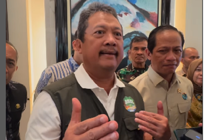 
					Menteri KKP Sakti Wahyu Trenggono saat memberikan jawaban kepada pers di jakarta, Minggu 19 Januari 2025. Instagram@swtrenggono