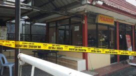 Garis polisi terpasang di wilayah kantor penjagaan Mapolres Tarakan Kaltara usai insiden penyerangan Mapolres Tarakan. (Dok.Humas Polres Tarakan)
