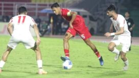 
Kapten Timnas Indonesia U-20 Dony Tri Pamungkas saat beraksi. (ANTARA FOTO/Umarul Faruq)