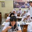 Wapres Gibran saat di SMAN 10 Surabaya